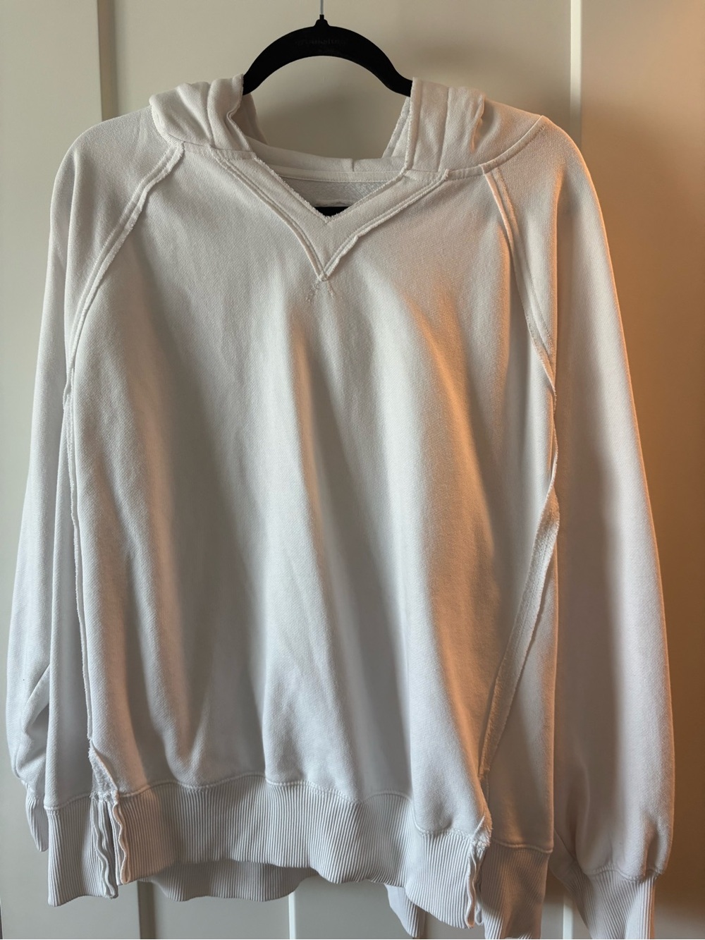 American Eagle Outfitters Women's White Hooded Pullover Sweatshirt